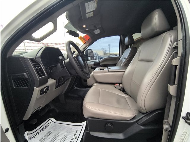 2018 Ford Super Duty F-350 SRW XL Cab & Chassis 4D