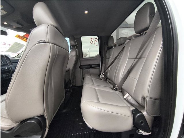 2018 Ford Super Duty F-350 SRW XL Cab & Chassis 4D