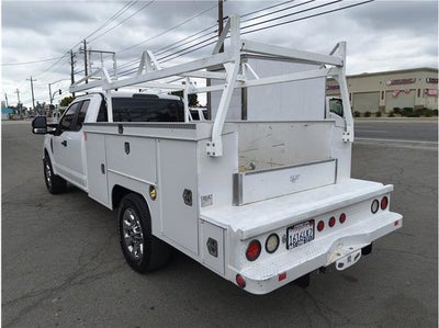 2018 Ford Super Duty F-350 SRW XL Cab & Chassis 4D