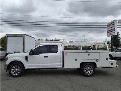 2018 Ford Super Duty F-350 SRW XL Cab & Chassis 4D