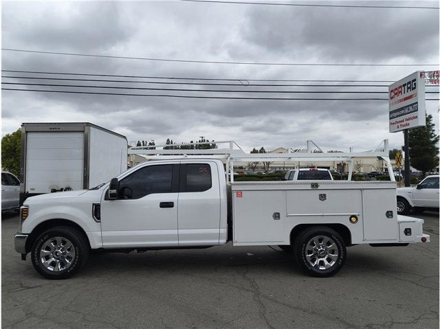 2018 Ford Super Duty F-350 SRW XL Cab & Chassis 4D