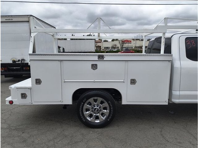 2018 Ford Super Duty F-350 SRW XL Cab & Chassis 4D