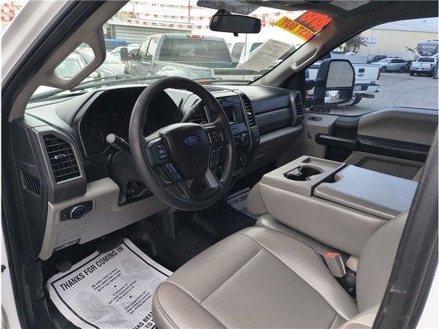 2018 Ford Super Duty F-350 SRW XL Cab & Chassis 4D