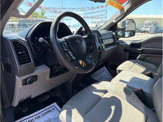 2021 Ford Super Duty F-350 SRW XL Cab & Chassis 4D