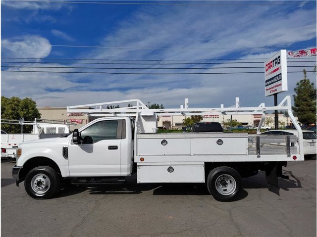2019 Ford Super Duty F-350 DRW XL Cab & Chassis 2D