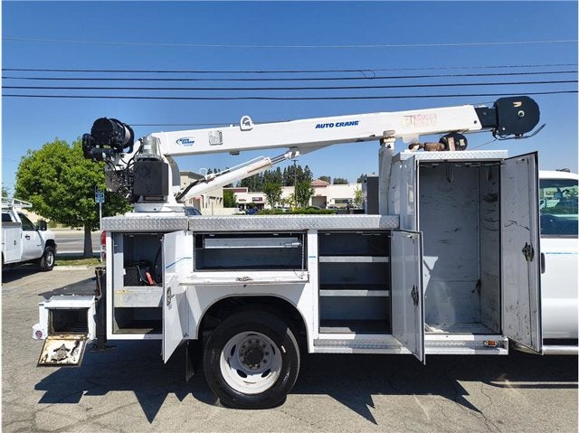 2016 Ford Super Duty F-550 DRW XL 165" W.B. 2D