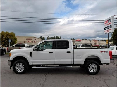 2017 Ford Super Duty F-250 SRW XLT Pickup 4D 6 3/4 ft