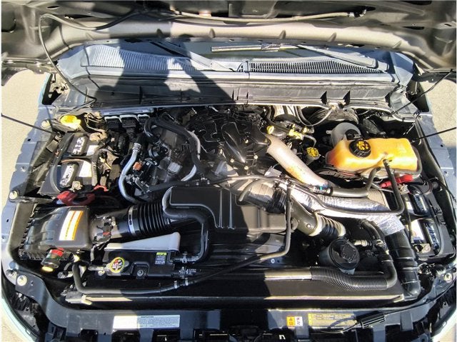 2011 Ford Super Duty F-250 SRW Lariat Pickup 4D 6 3/4 ft