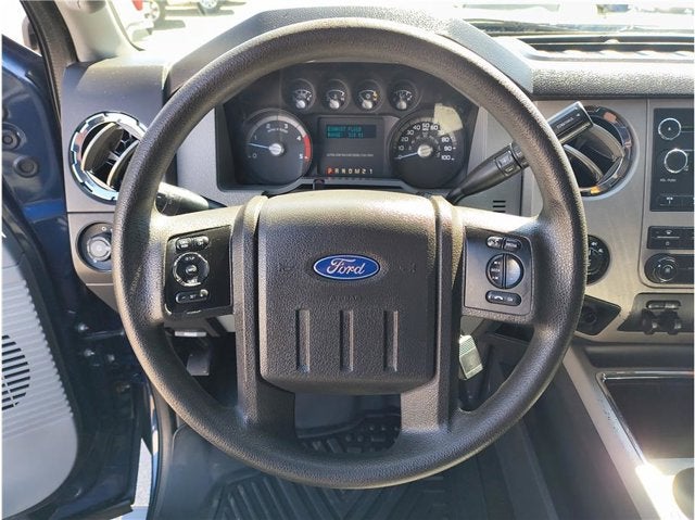 2013 Ford Super Duty F-250 SRW XLT Pickup 4D 6 3/4 ft