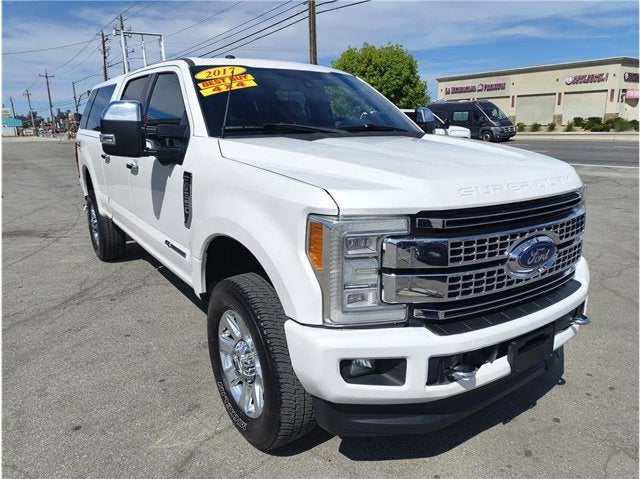 2017 Ford Super Duty F-350 SRW Platinum Pickup 4D 6 3/4 ft