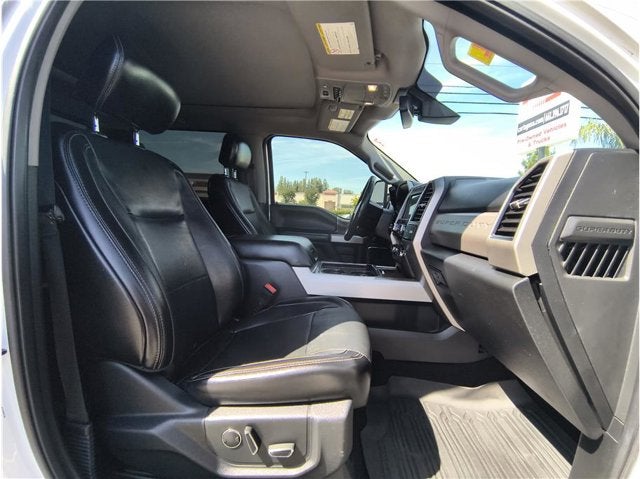 2019 Ford Super Duty F-350 SRW Lariat Pickup 4D 6 3/4 ft