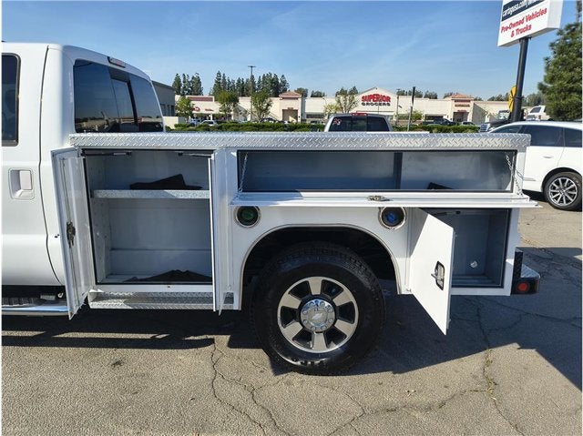 2011 Ford Super Duty F-350 SRW Lariat Pickup 4D 8 ft