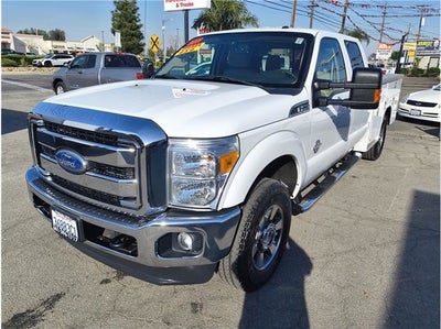 2011 Ford Super Duty F-350 SRW Lariat Pickup 4D 8 ft