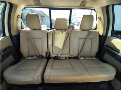 2011 Ford Super Duty F-350 SRW Lariat Pickup 4D 8 ft