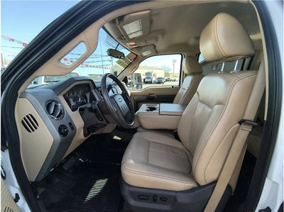 2011 Ford Super Duty F-350 SRW Lariat Pickup 4D 8 ft