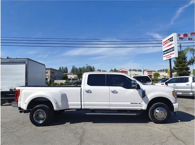 2017 Ford Super Duty F-350 DRW Lariat Pickup 4D 8 ft