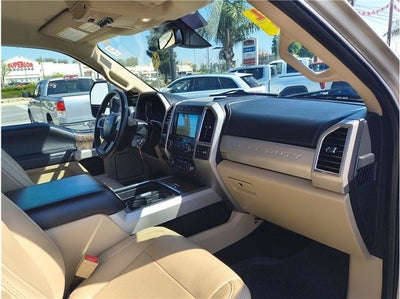 2018 Ford Super Duty F-350 SRW Lariat Pickup 4D 8 ft