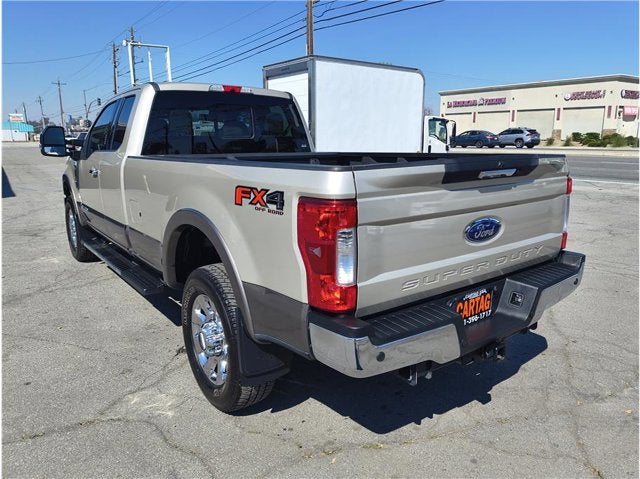 2018 Ford Super Duty F-350 SRW Lariat Pickup 4D 8 ft