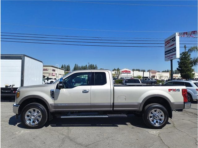 2018 Ford Super Duty F-350 SRW Lariat Pickup 4D 8 ft