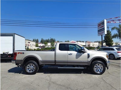 2018 Ford Super Duty F-350 SRW Lariat Pickup 4D 8 ft