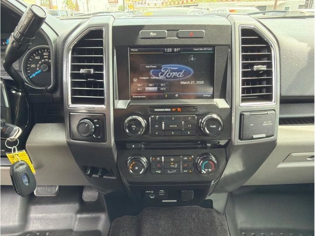 2015 Ford F-150 XLT Pickup 4D 5 1/2 ft