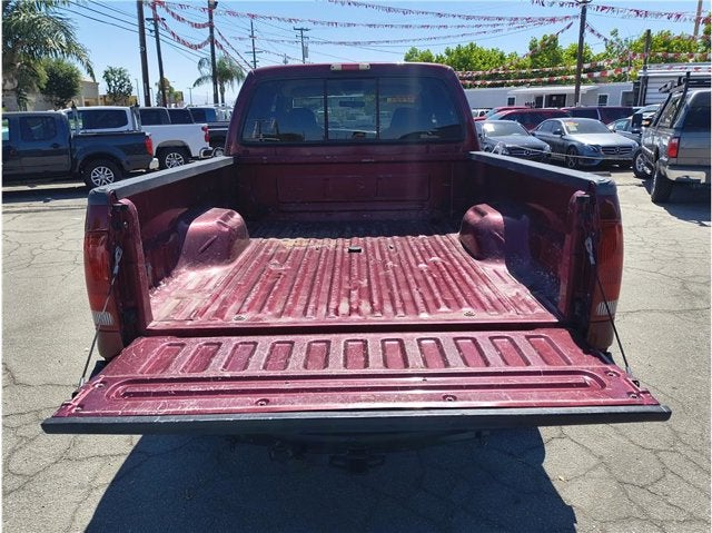 2005 Ford Super Duty F-250 Lariat Pickup 4D 6 3/4 ft