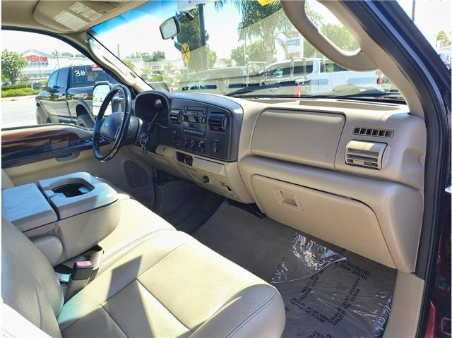 2005 Ford Super Duty F-250 Lariat Pickup 4D 6 3/4 ft