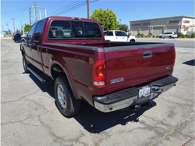 2005 Ford Super Duty F-250 Lariat Pickup 4D 6 3/4 ft