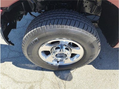 2005 Ford Super Duty F-250 Lariat Pickup 4D 6 3/4 ft