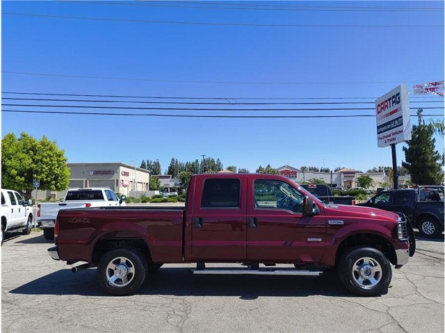 2005 Ford Super Duty F-250 Lariat Pickup 4D 6 3/4 ft