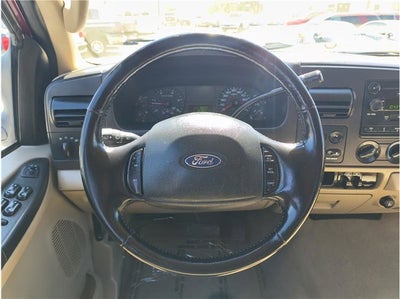 2005 Ford Super Duty F-250 Lariat Pickup 4D 6 3/4 ft