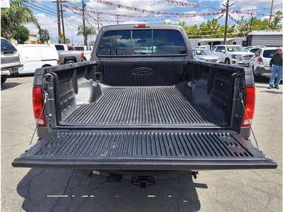 2006 Ford Super Duty F-250 Lariat Pickup 4D 6 3/4 ft