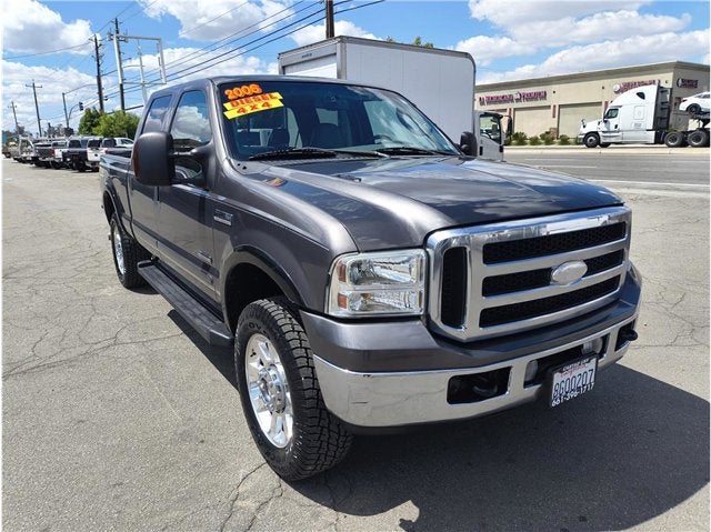 2006 Ford Super Duty F-250 Lariat Pickup 4D 6 3/4 ft