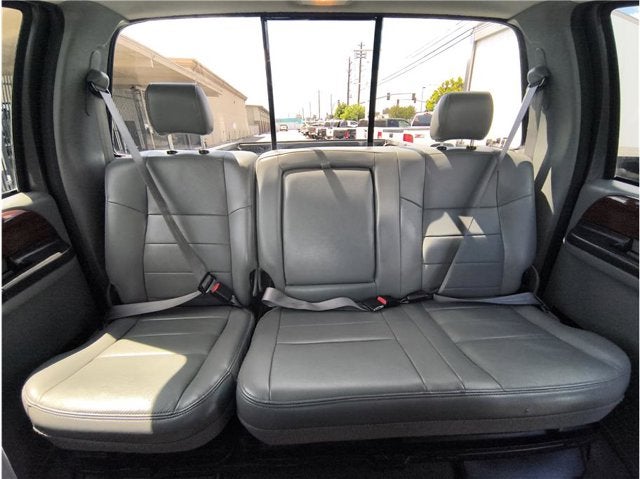 2006 Ford Super Duty F-250 Lariat Pickup 4D 6 3/4 ft