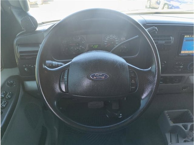 2006 Ford Super Duty F-250 XLT Pickup 4D 8 ft