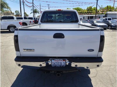 2006 Ford Super Duty F-250 Lariat Pickup 4D 6 3/4 ft