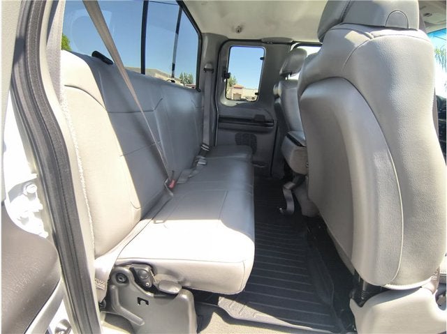 2006 Ford Super Duty F-250 Lariat Pickup 4D 6 3/4 ft
