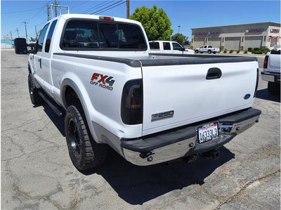 2006 Ford Super Duty F-250 Lariat Pickup 4D 6 3/4 ft