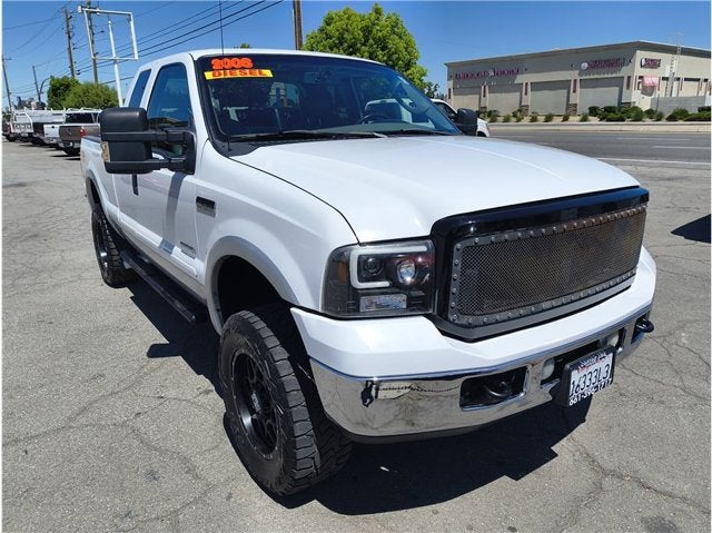 2006 Ford Super Duty F-250 Lariat Pickup 4D 6 3/4 ft