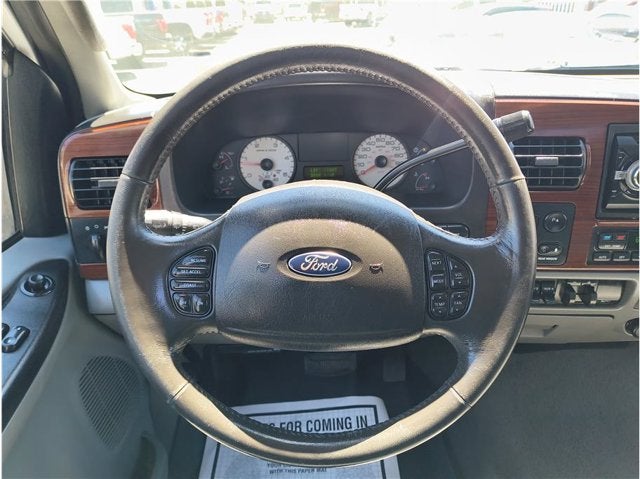 2006 Ford Super Duty F-250 Lariat Pickup 4D 6 3/4 ft