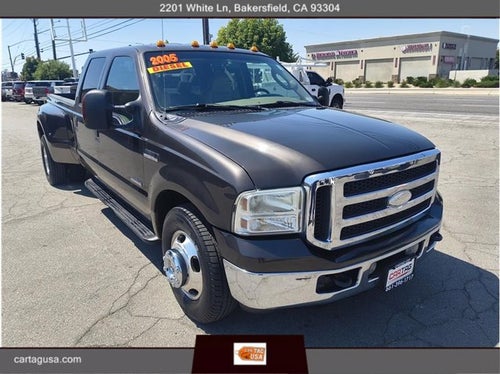 2005 Ford Super Duty F-350 DRW Lariat Pickup 4D 8 ft