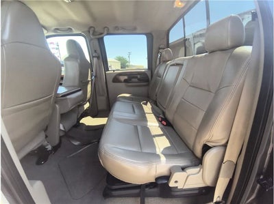 2005 Ford Super Duty F-350 DRW Lariat Pickup 4D 8 ft