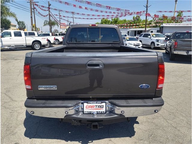 2005 Ford Super Duty F-350 DRW Lariat Pickup 4D 8 ft