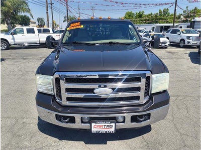 2005 Ford Super Duty F-350 DRW Lariat Pickup 4D 8 ft