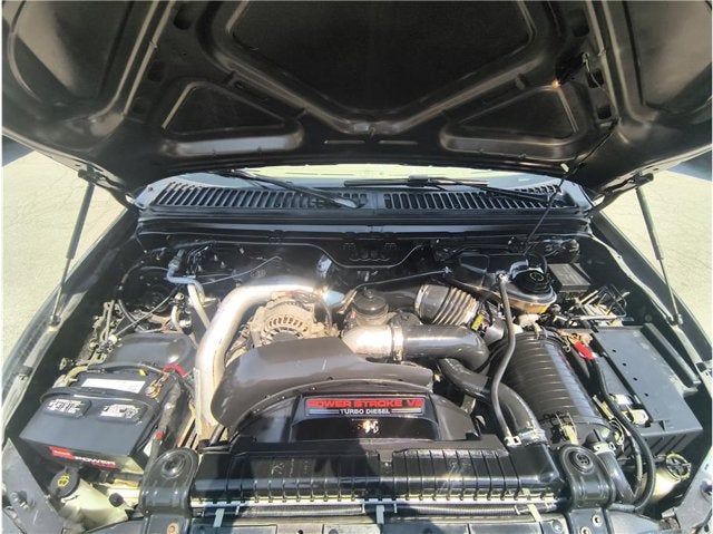 2005 Ford Super Duty F-350 DRW Lariat Pickup 4D 8 ft