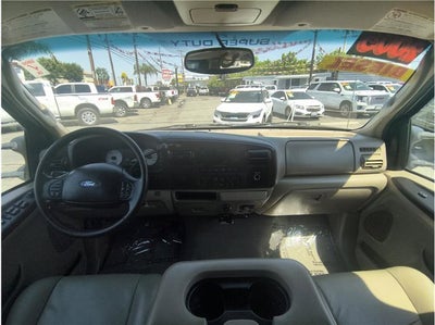 2005 Ford Super Duty F-350 DRW Lariat Pickup 4D 8 ft