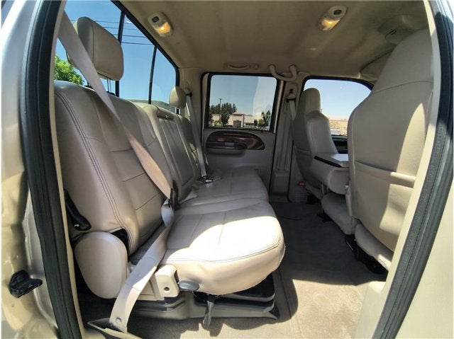 2004 Ford Super Duty F-350 DRW Lariat Pickup 4D 6 3/4 ft