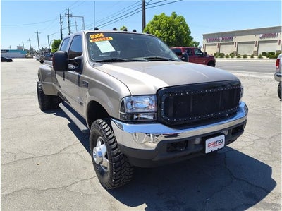 2004 Ford Super Duty F-350 DRW Lariat Pickup 4D 6 3/4 ft
