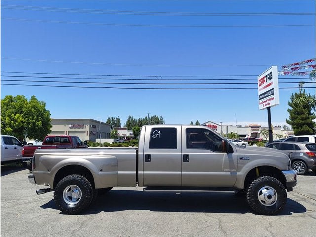 2004 Ford Super Duty F-350 DRW Lariat Pickup 4D 6 3/4 ft