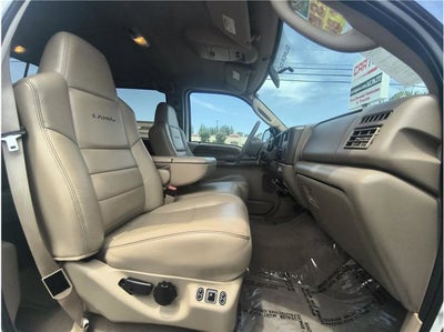 2004 Ford Super Duty F-350 DRW Lariat Pickup 4D 8 ft